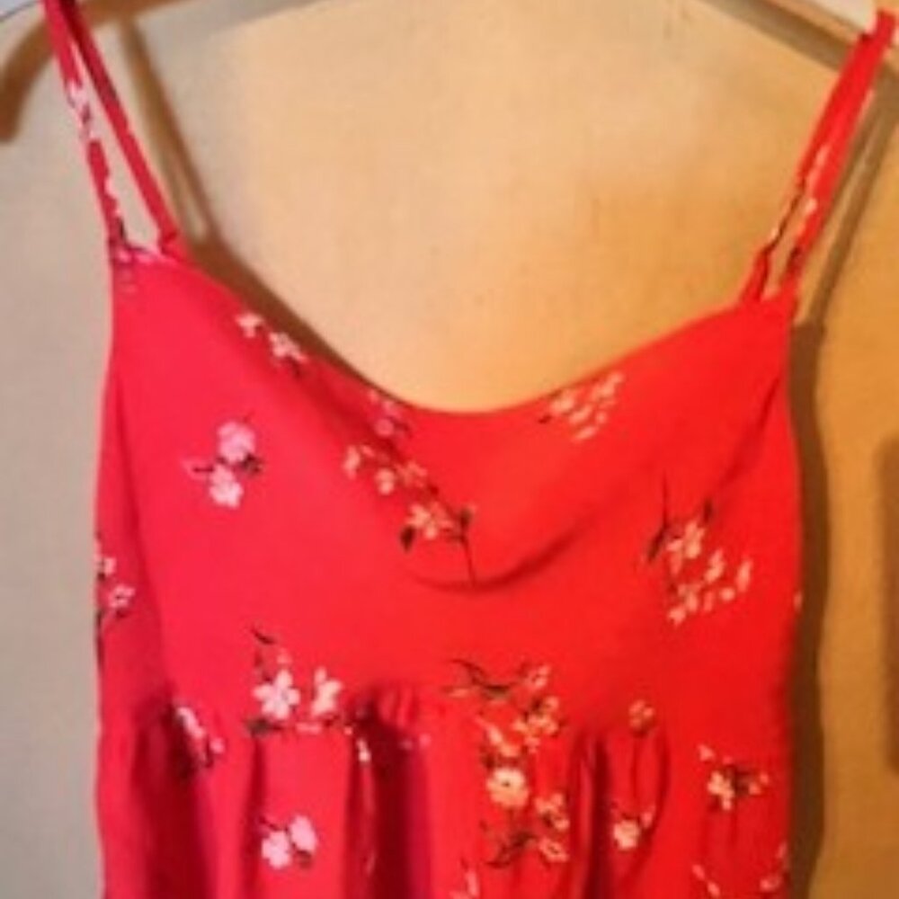 New With Tags American Eagle Floral Feminine Red Halter Shirt, Size XS
